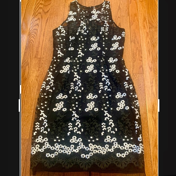Betsey Johnson, sleeveless, black and white dress - Picture 2 of 16